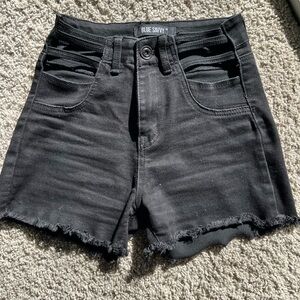 Blue Savvy Women's Black Frayed Jean Shorts